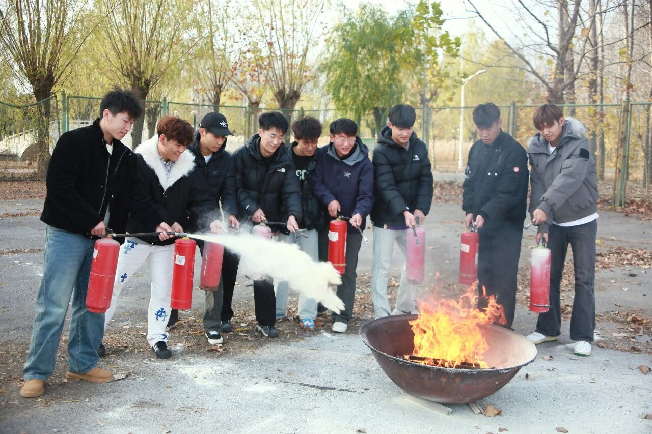 beat365唯一官方网站开展校园安全系列活动